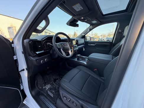 New 2026 GMC Sierra 1500 SLT w/ SLT Premium Plus Package AWD/4WD image 11
