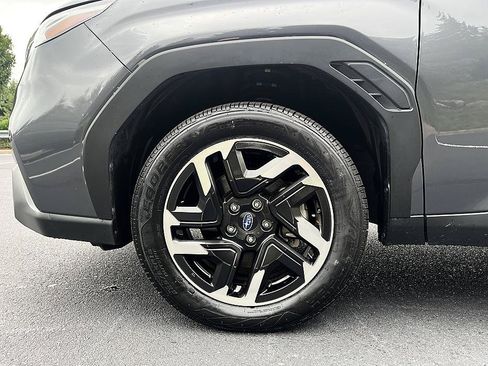 Used 2025 Subaru Forester Limited AWD/4WD image 8