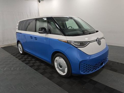 Used 2025 Volkswagen ID. Buzz 1st Edition image 4