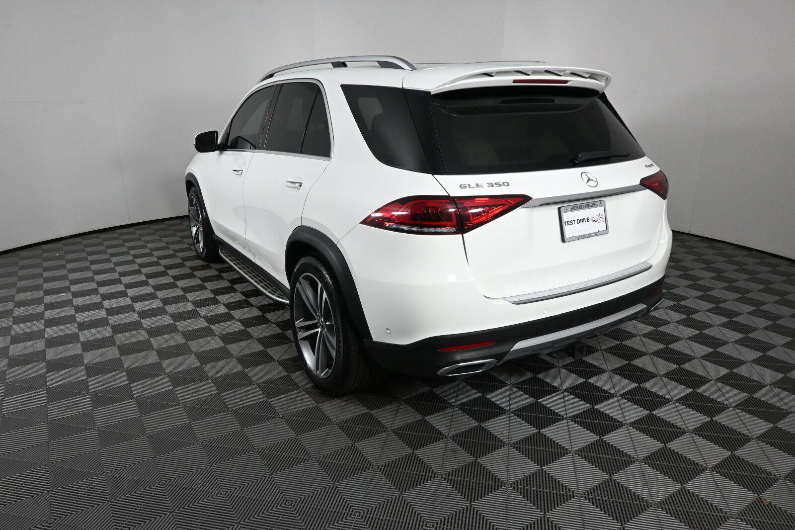 Certified 2020 Mercedes-Benz GLE 350 4MATIC image 4