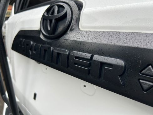 Used 2024 Toyota 4Runner TRD Off-Road Premium w/ Off Road Premium Plus Package AWD/4WD image 35
