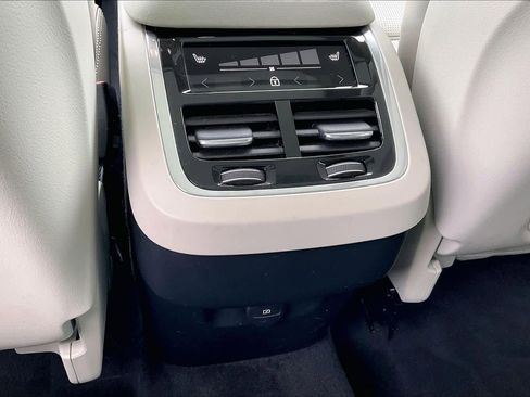 Used 2023 Volvo XC90 B6 Ultimate w/ Protection Package Premier image 38