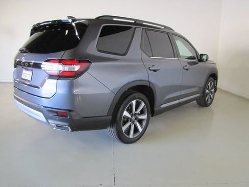 Certified 2025 Honda Pilot Touring image 25