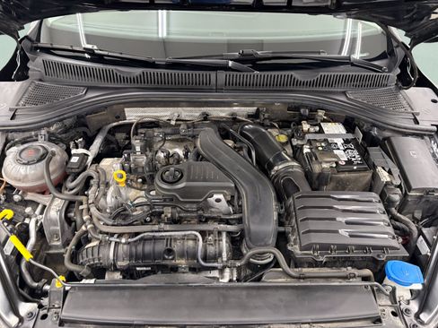 Used 2024 Volkswagen Jetta SE FWD image 8