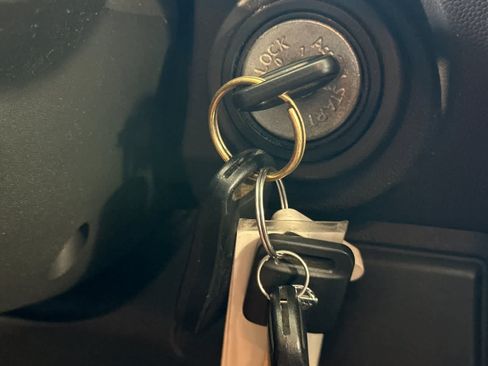 Used 2012 Nissan Frontier SV w/ Sport Appearance Pkg RWD image 21
