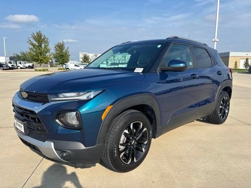 Used 2021 Chevrolet TrailBlazer LT w/ Premium Seating Package FWD image 35