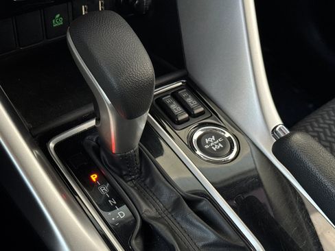 Used 2024 Mitsubishi Eclipse Cross AWD image 18