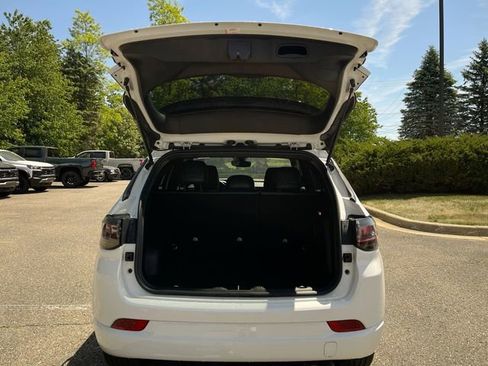 Used 2022 Jeep Compass High Altitude AWD/4WD image 27
