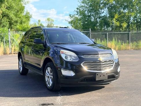 Used 2017 Chevrolet Equinox LT AWD/4WD image 3