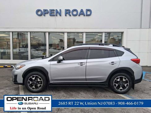 Used 2019 Subaru Crosstrek 2.0i Premium w/ Moonroof Package image 3