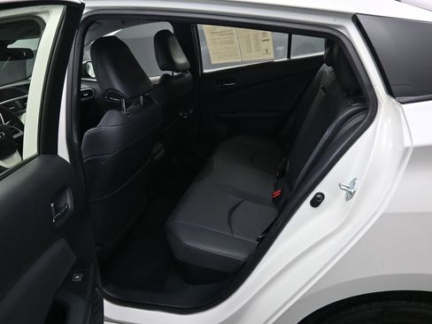 Used 2016 Toyota Prius Three Touring image 27