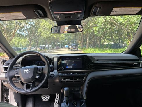 Used 2026 Toyota Camry SE FWD image 31