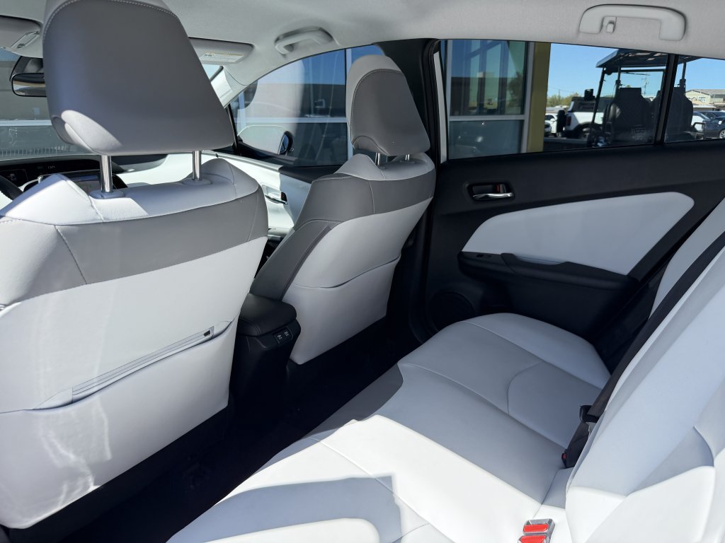 Used 2020 Toyota Prius Prime XLE FWD image 31