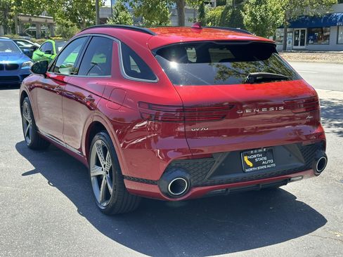Used 2024 Genesis GV70 2.5T w/ Sport Prestige Package AWD/4WD image 11