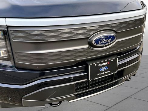 Used 2023 Ford F150 Lightning Lariat AWD/4WD image 29