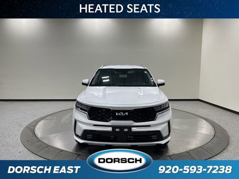 Used 2023 Kia Sorento EX AWD/4WD image 3