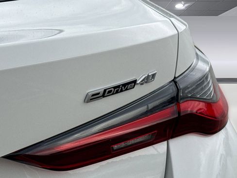 Used 2022 BMW i4 eDrive40 w/ Premium Package image 12