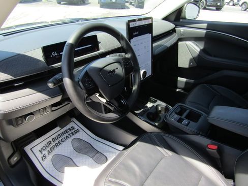 Used 2025 Ford Mustang Mach-E Premium AWD/4WD image 10