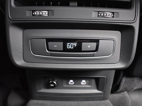 Used 2022 Audi Q7 3.0T Premium Plus image 19