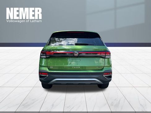 New 2026 Volkswagen Taos SE AWD/4WD image 3