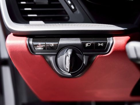 Used 2021 Porsche 911 Turbo S image 44