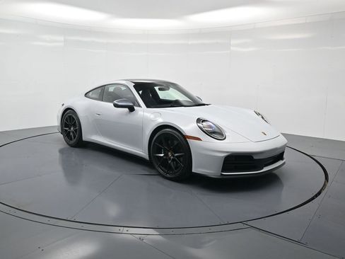 Used 2025 Porsche 911 Carrera T image 32