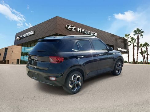 New 2026 Hyundai Venue SEL image 3