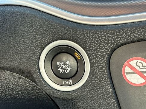 Used 2022 Dodge Charger SXT image 31