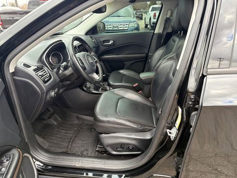 Used 2018 Jeep Compass Limited image 10