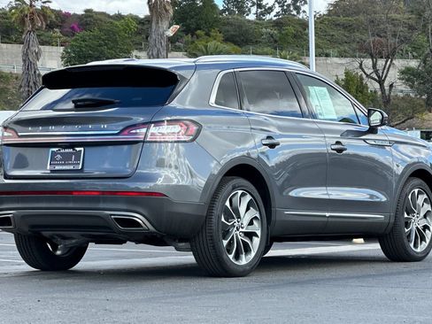 Certified 2022 Lincoln Nautilus Reserve w/ Luxury Package image 3