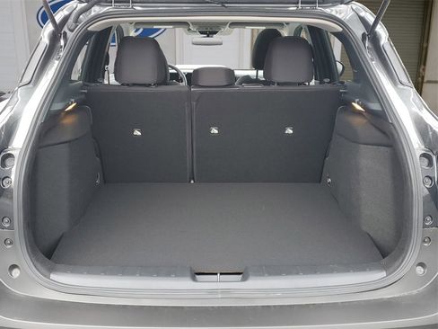 Used 2025 Nissan Kicks SV w/ SV Premium Package image 7