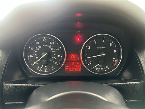 Used 2013 BMW X1 sDrive28i image 22