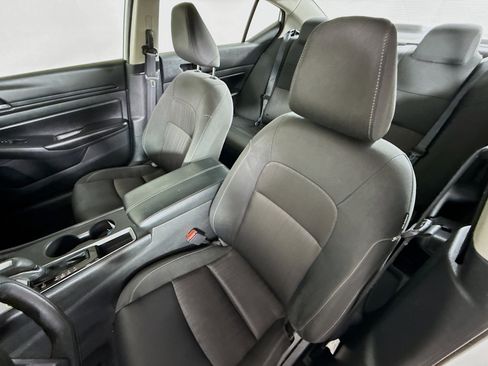 Used 2024 Nissan Altima 2.5 S FWD image 24
