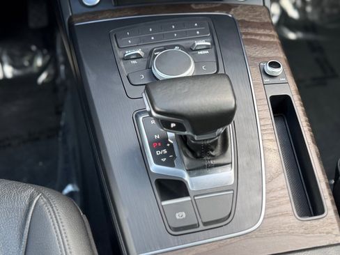 Used 2018 Audi Q5 2.0T Premium w/ Convenience Package image 31