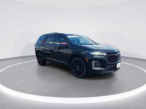 Used 2022 Chevrolet Traverse Premier w/ Redline Edition AWD/4WD image 2