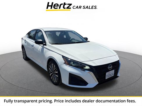 Used 2025 Nissan Altima 2.5 SV FWD image 1