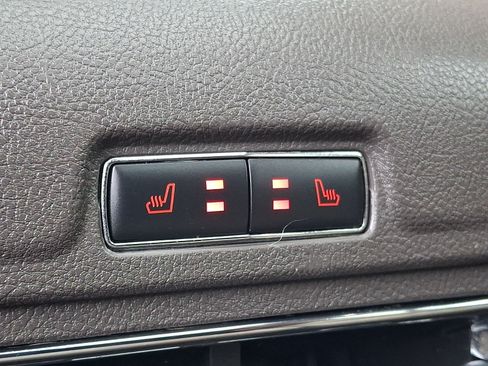 Used 2022 Lincoln Corsair AWD w/ Premium Package image 11