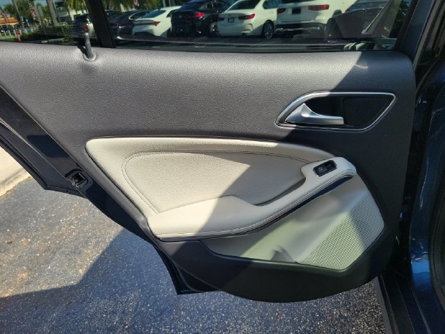 Used 2020 Mercedes-Benz GLA 250 image 12