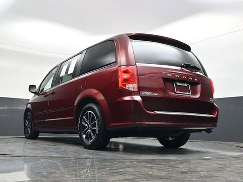 Used 2017 Dodge Grand Caravan GT image 34