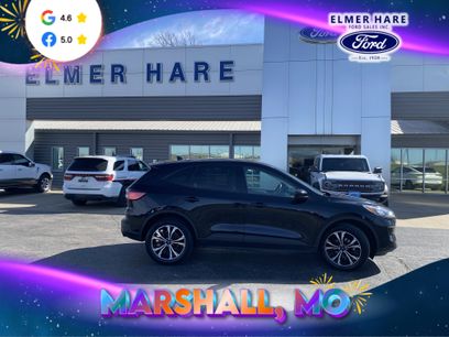Used 2022 Ford Escape SE w/ SE Sport Appearance Package