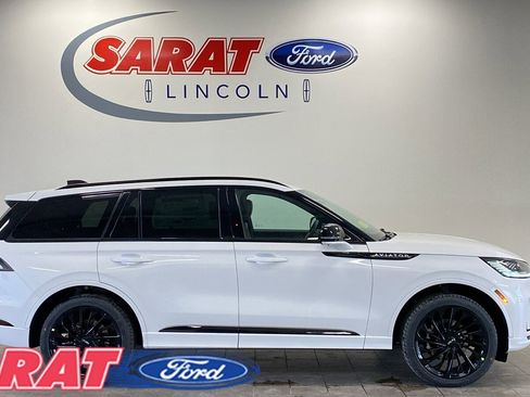 New 2026 Lincoln Aviator Reserve w/ Jet Appearance Package image 1