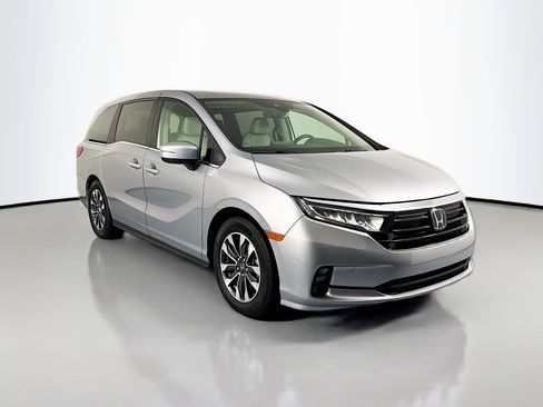 Certified 2021 Honda Odyssey EX-L image 3