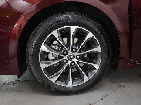 Used 2016 Toyota Avalon XLE Premium FWD image 29