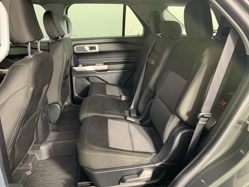 Used 2022 Ford Explorer XLT RWD image 32