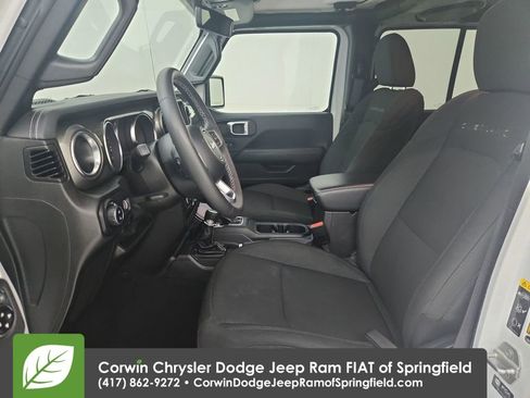 Certified 2023 Jeep Gladiator Overland image 19