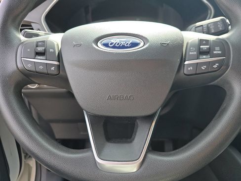 Used 2020 Ford Escape SE image 17