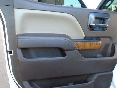 Used 2015 GMC Sierra 2500 SLT w/ Duramax Plus Package image 13