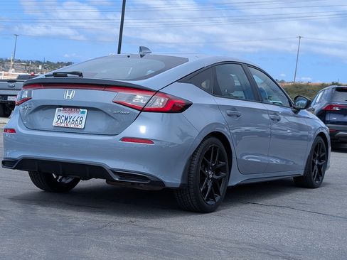 Used 2023 Honda Civic Sport image 12