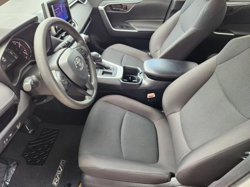 Used 2025 Toyota RAV4 LE FWD image 13