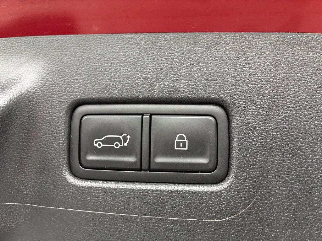 Used 2025 Hyundai Santa Fe SEL FWD image 13
